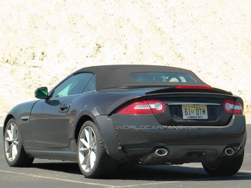 與保時捷911競爭 2013款捷豹XE敞篷諜照