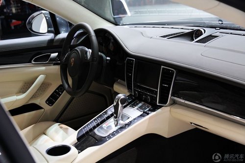 保時捷Panamera Turbo S 